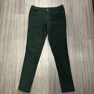 Lululemon Utilitec basically-new Olive Green skinny ABC pantsWaist 31, Length 32